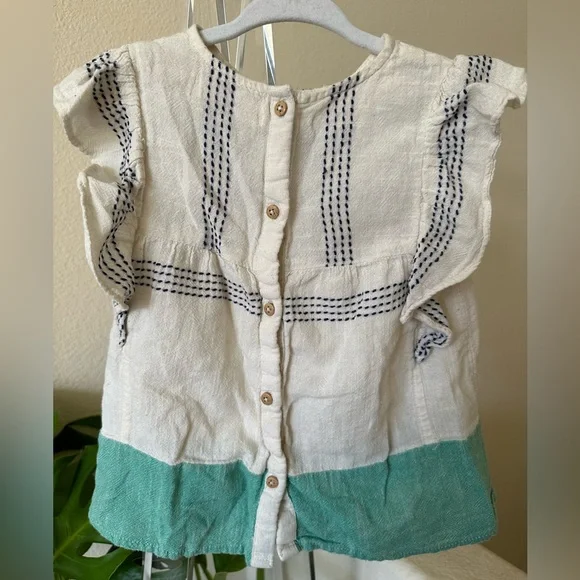 Beautiful Zara linen Embroidery Top - Picture 2 of 3